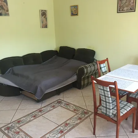 Hunor Hortenzia Apartment