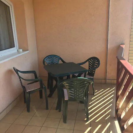 Hunor Hortenzia アパート バラトンレッレ