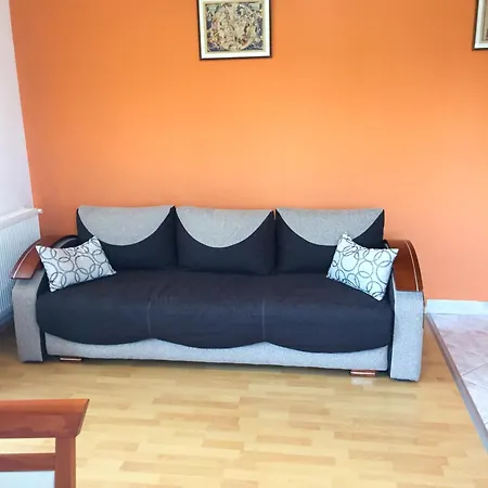 Hunor Hortenzia Appartement *