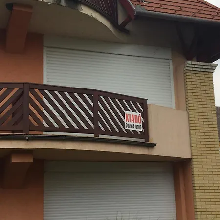 Hunor Hortenzia Appartement *