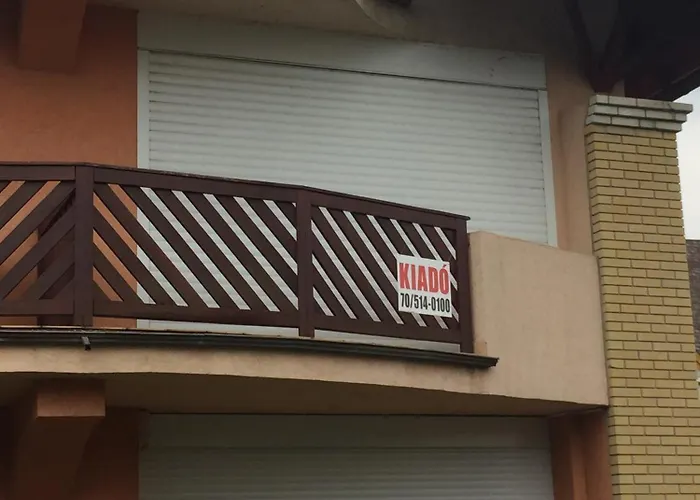 Hunor Hortenzia Appartement *